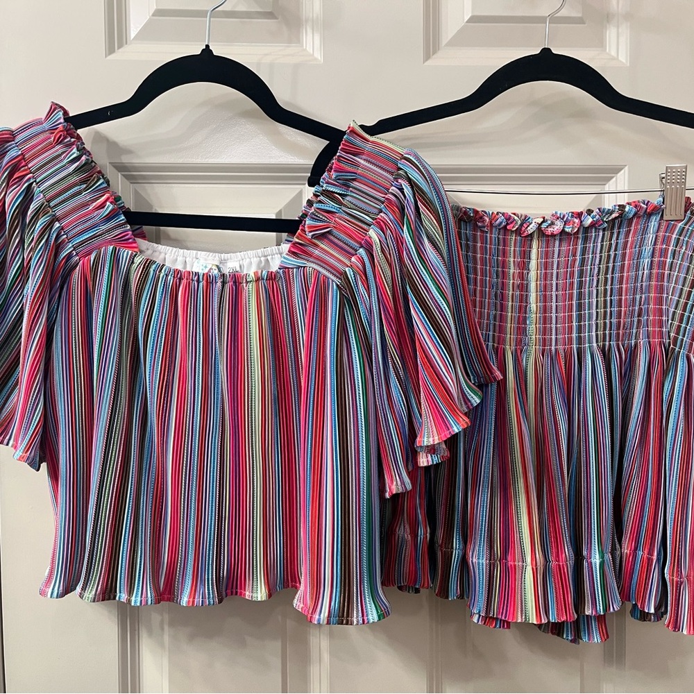 QUEEN OF SPARKLES Kids Set - fits Adult XS - Worn Once